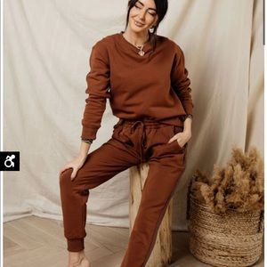 Bohme sweatpants and pullover set